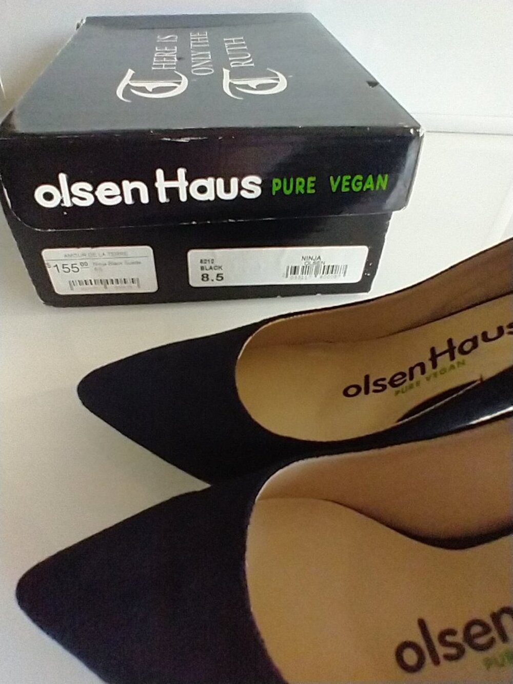 olsenHaus Ninja Black Vegan Suede Pointed Toe Pumps 8.5 Celebrity Eco-Luxury